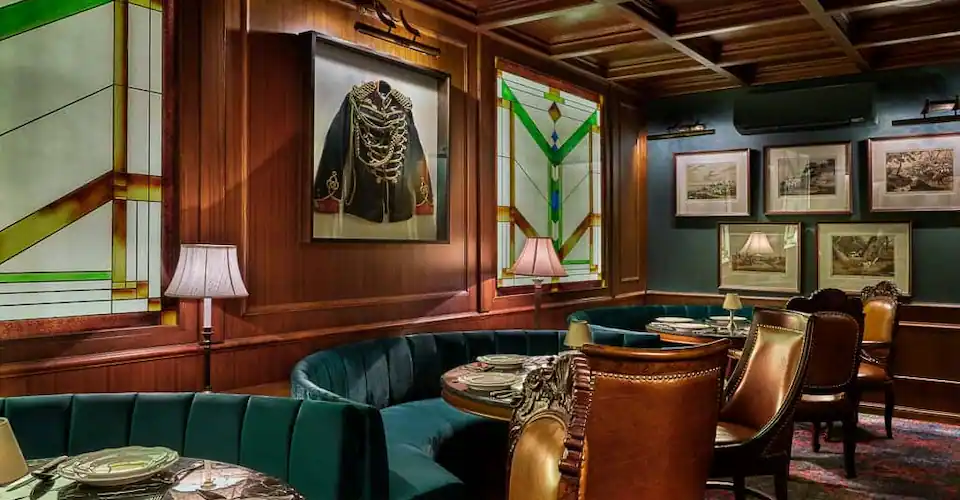 Stylowa restauracja z komfortową przestrzenią do relaksu